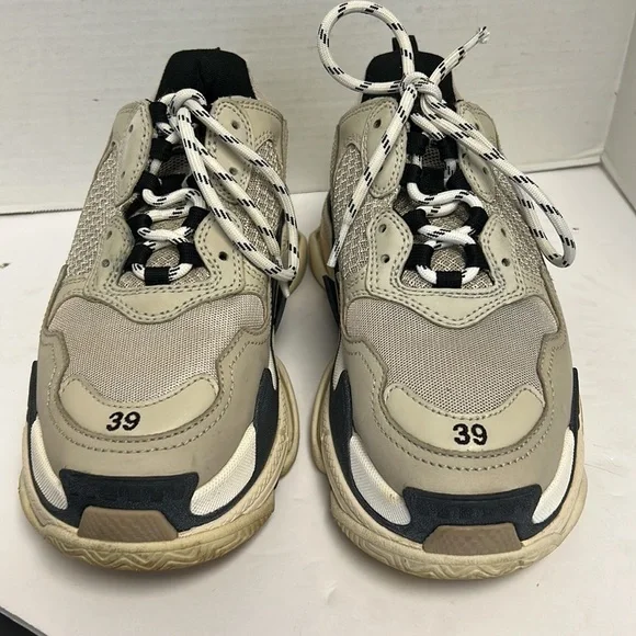 Balenciaga sneakers - Picture 3 of 9
